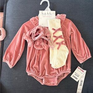 Nicole Miller Baby Girl Velvet Romper Set NWT 12M Headband & Tights